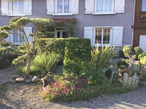 阿提匹克阁楼酒店 Villeneuve-de-Rivière 外观 照片
